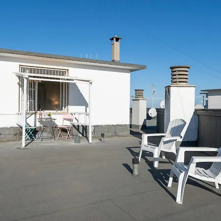 Apartmán Guesthost - Cozy Near Station - With Parking